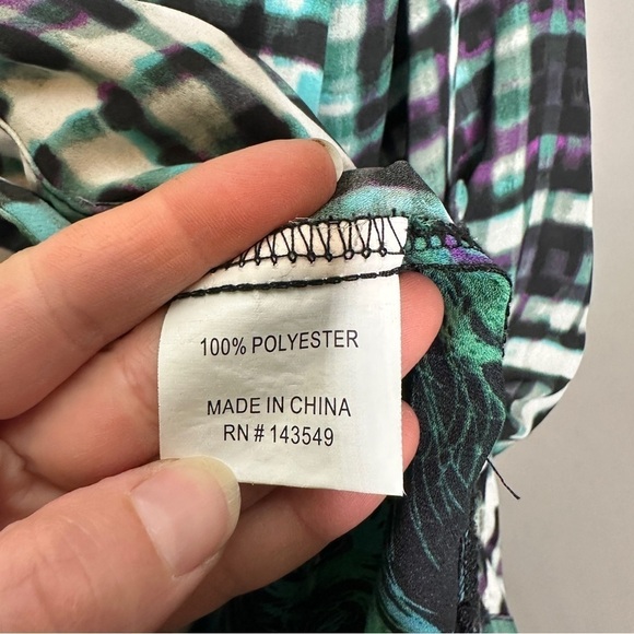 Symple NYC plaid oversized button front peacock blouse - Picture 4 of 9